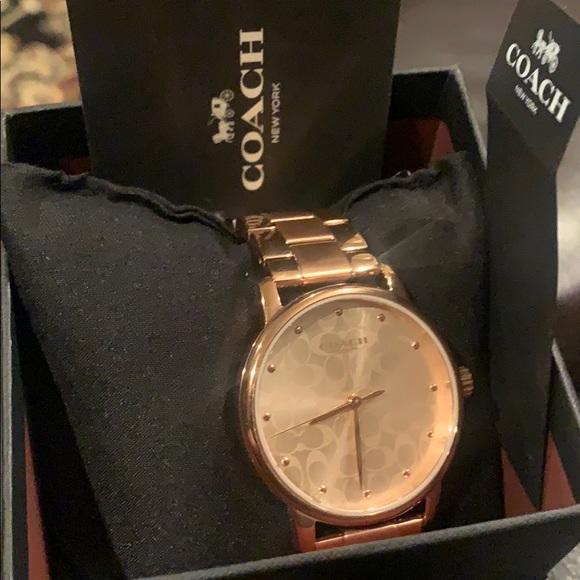 NEW COACH GRAND ROSE GOLD ROSE DIAL SIGNATURE brand new in box - Picture 4 of 5